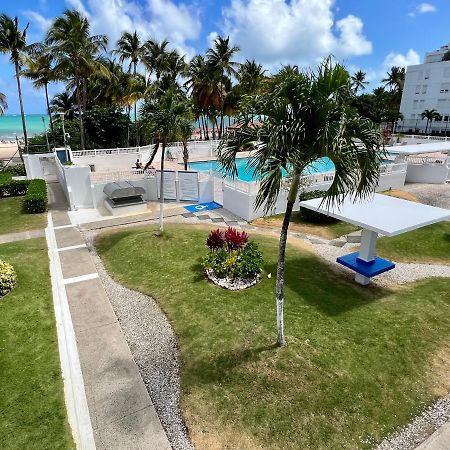 Hobie Oceanfront Apartment At Isla Verde Сан-Хуан Экстерьер фото