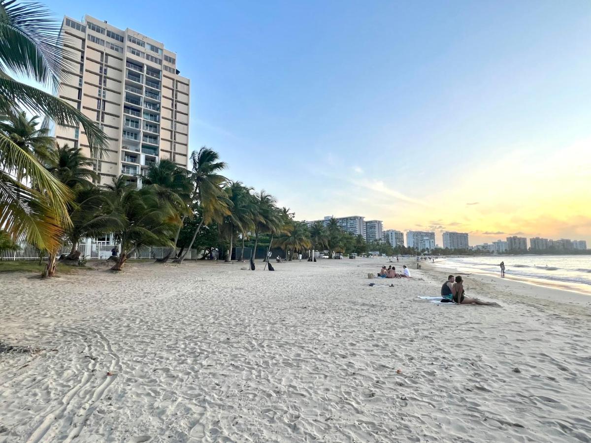 Hobie Oceanfront Apartment At Isla Verde Сан-Хуан Экстерьер фото