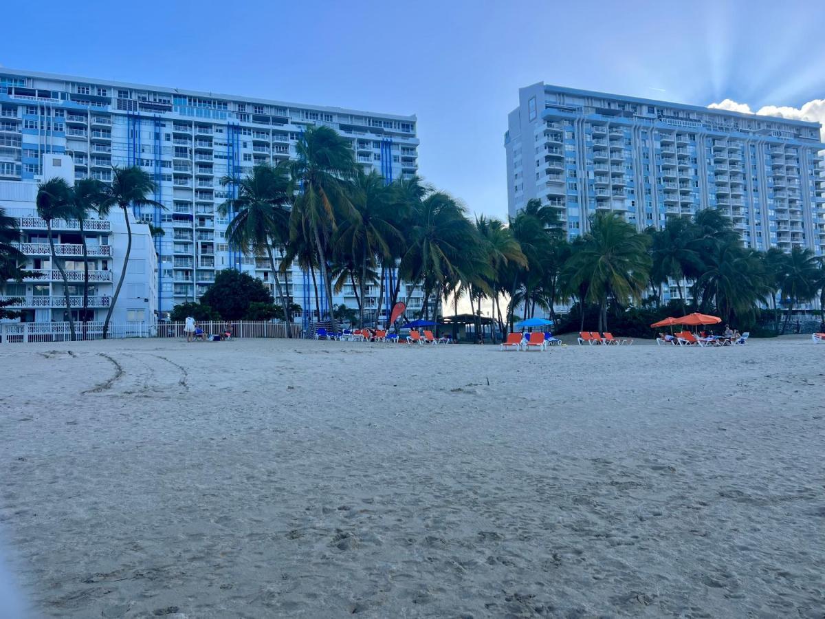 Hobie Oceanfront Apartment At Isla Verde Сан-Хуан Экстерьер фото