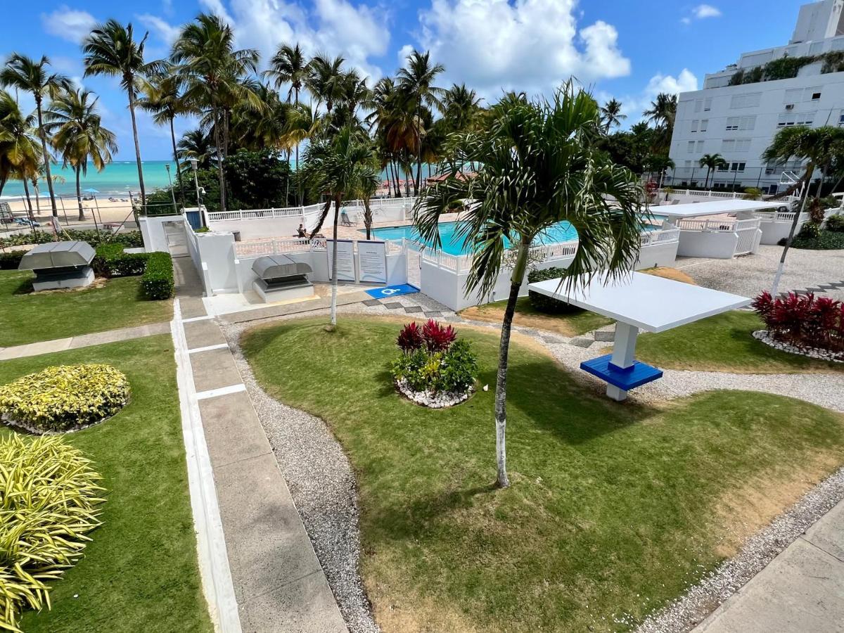 Hobie Oceanfront Apartment At Isla Verde Сан-Хуан Экстерьер фото