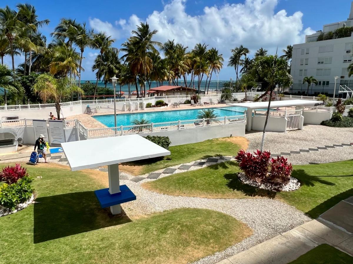Hobie Oceanfront Apartment At Isla Verde Сан-Хуан Экстерьер фото